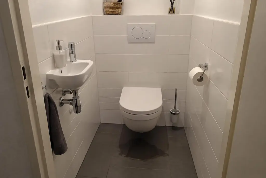 Lekdetectie Cothen – natte vloer bij een toilet